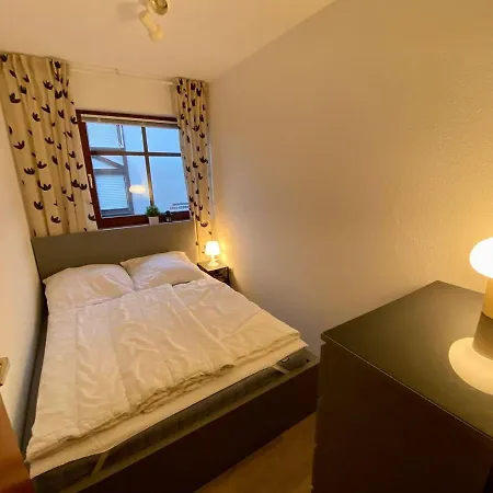 Ferienwohnung-peter-pan-mit-sonnenterrasse-garten-zwischen-strand-wald-wiese-auf-ruegen Gustow (Vorpommern-Rugen)