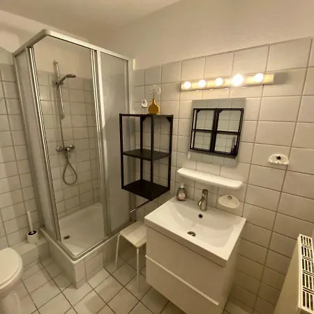Apartment Ferienwohnung-peter-pan-mit-sonnenterrasse-garten-zwischen-strand-wald-wiese-auf-ruegen *