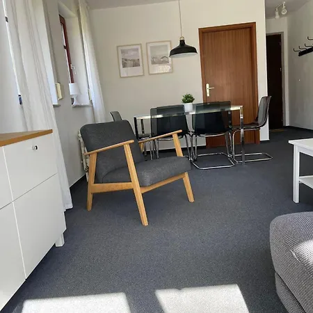 Apartment Ferienwohnung-peter-pan-mit-sonnenterrasse-garten-zwischen-strand-wald-wiese-auf-ruegen Gustow (Vorpommern-Rugen)