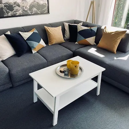 Ferienwohnung-peter-pan-mit-sonnenterrasse-garten-zwischen-strand-wald-wiese-auf-ruegen Gustow (Vorpommern-Rugen)