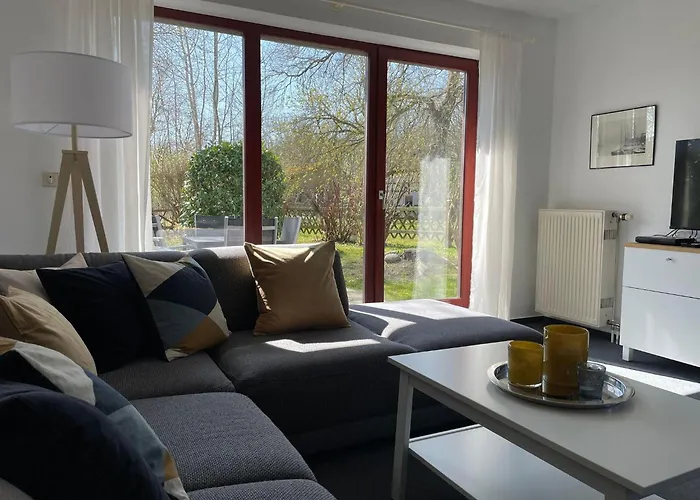 Ferienwohnung-peter-pan-mit-sonnenterrasse-garten-zwischen-strand-wald-wiese-auf-ruegen 公寓 Gustow (Vorpommern-Rugen)